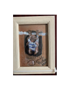 Hängender Bello ca 14 cm breit ca 19 cm hoch, Aufstellrahmen